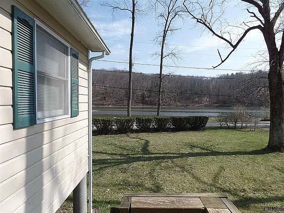 3rd image of 143 County Route 22