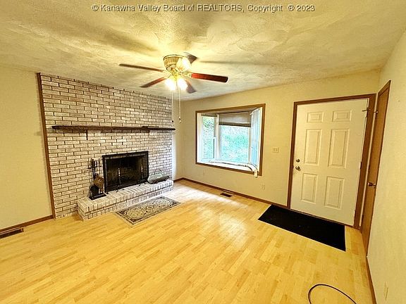 3rd image of 5415 Sierra Ln