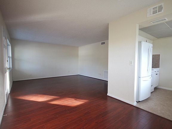 4th image of 6026 22nd Ave N