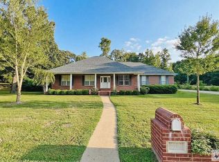 6902 Forest Oak Dr, Texarkana, AR 71854