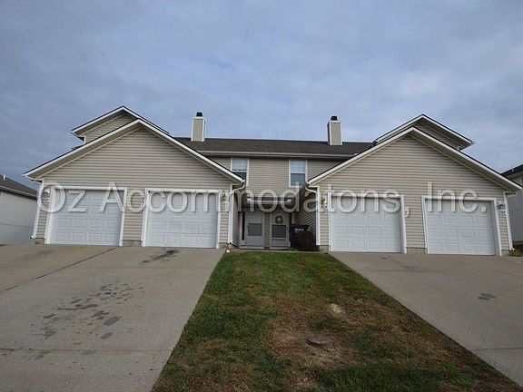 2nd image of 201 NE Dogwood St APT C