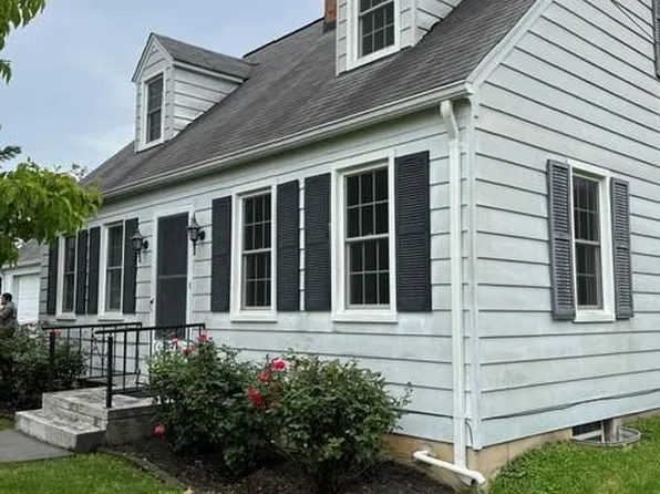 7 Circle Dr, Berryville, VA 22611