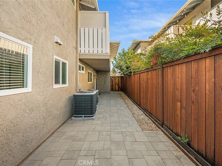 338 W Kelly Ave #B — Photo 15