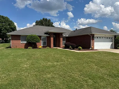 137 Clover Ridge Dr Photo 1
