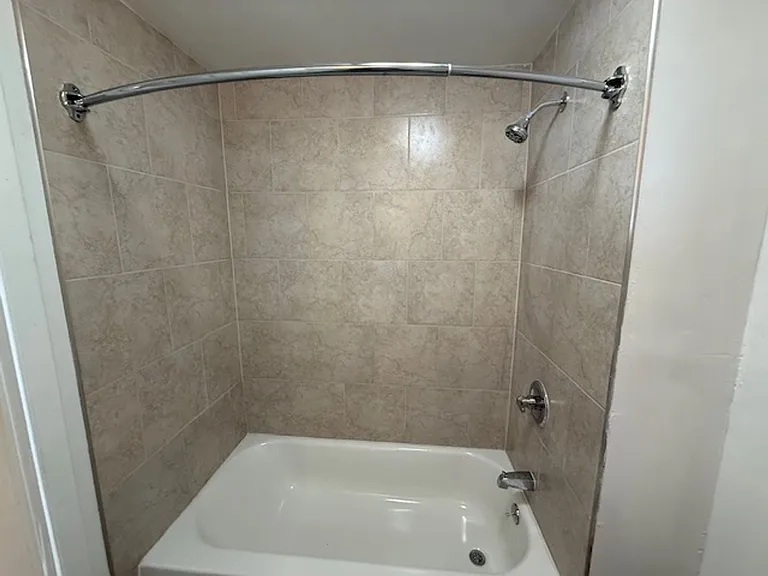 39 Medbury Ave — Photo 16