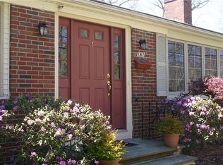 161 Rounds Ave, Riverside, RI 02915