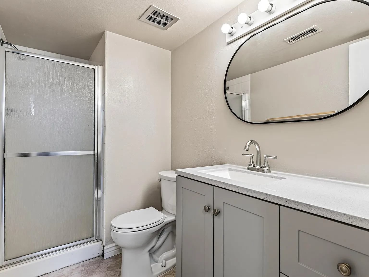 2 bed, 1100 sqft, $1,800 — Photo 4