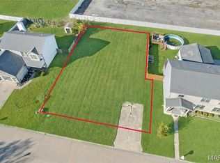 204 Pamona Dr, Fairview Heights, IL 62208