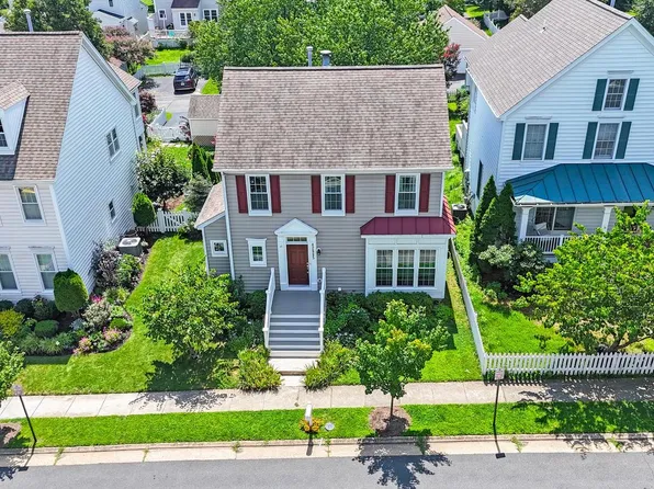 42885 Nashua St, Ashburn, VA 20147