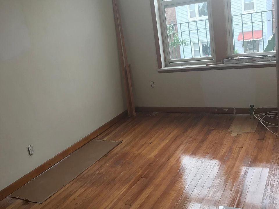 1st image of 3161 44th St APT 2F