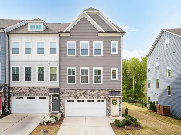 2051 Eva Pearl Dr, Apex, NC 27502