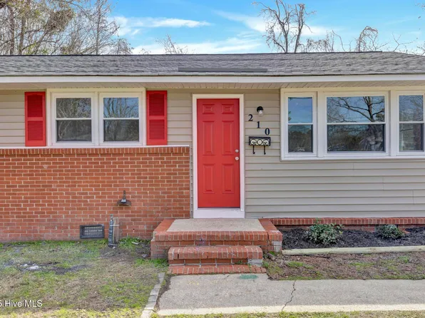 210 Regalwood Drive, Jacksonville, NC 28546