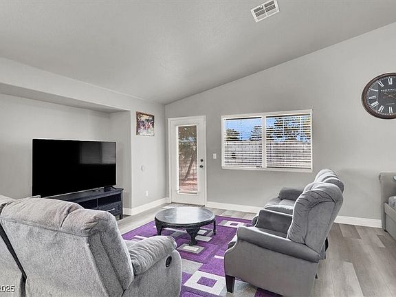 5th image of 5954 Rose Sage St