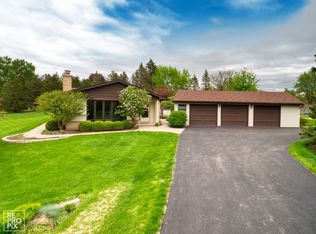 25983 W Cuba Rd, Barrington, IL 60010