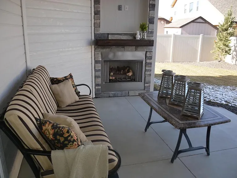 2965 E Ragusa St — Photo 28
