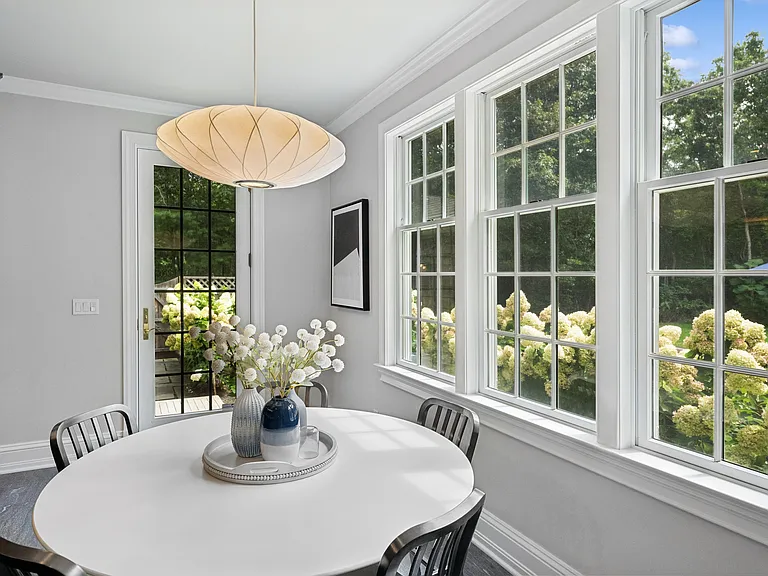 10 Eastview Ct — Photo 13