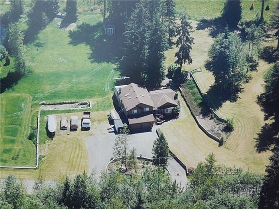 3rd image of 11528 197th St SE