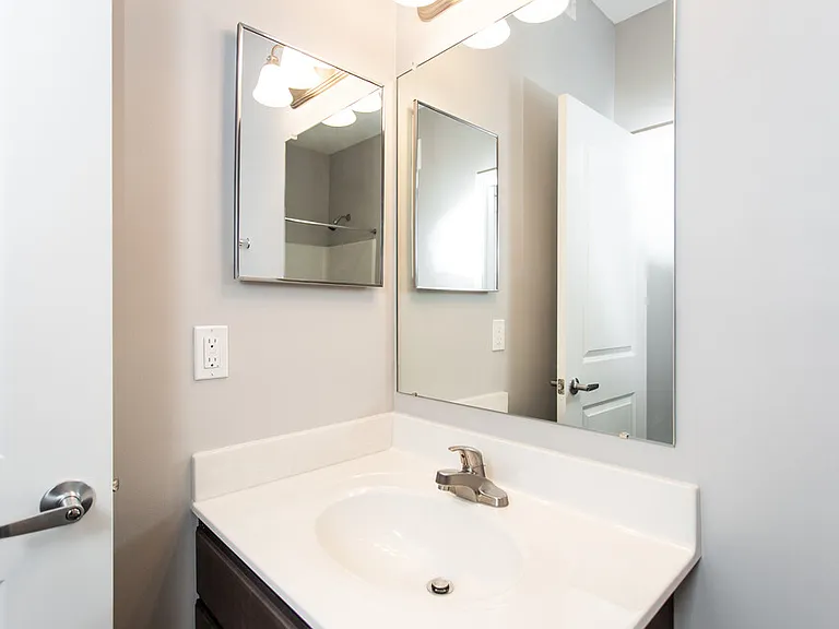 Granby Place Apartments — Photo 16
