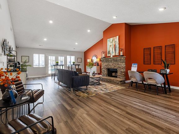 2nd image of 752 Patriot Pkwy #816-102