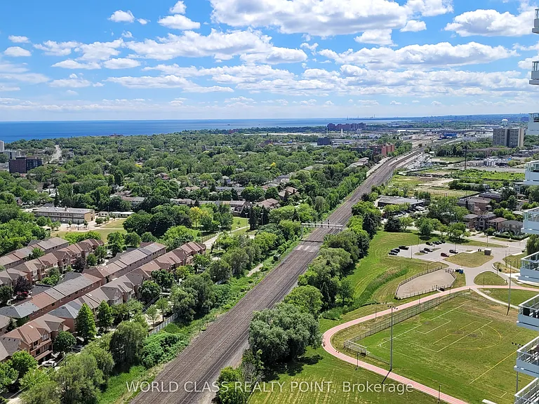 155 Legion Rd N #Penthouse 2907 — Photo 24
