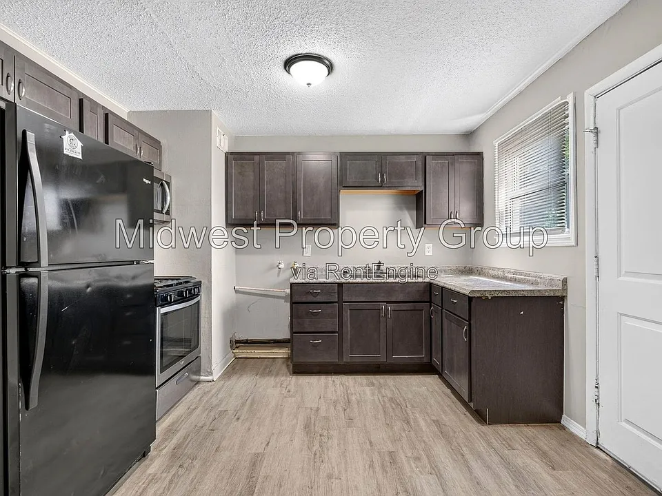 1446 Vero Dr