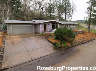 1220 SE Magnolia Dr, Roseburg, OR 97470