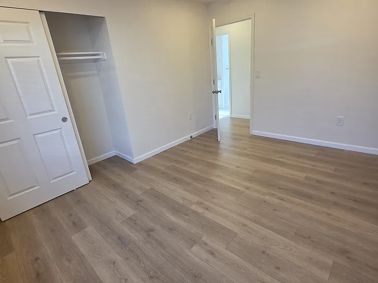 1086 Mersey Ave — Photo 21