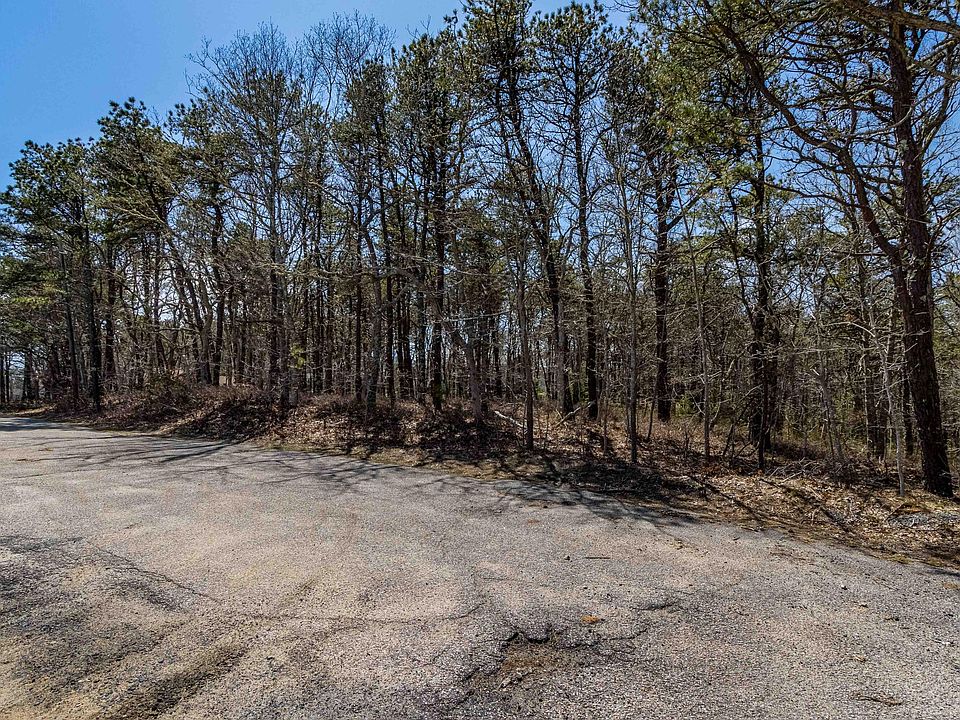 2nd image of 53 Captain Walsh Drive
