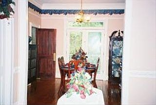 4th image of 1815 Lakeview Dr