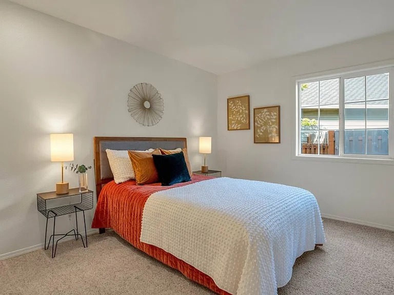 16605 NW Dublin Ct — Photo 16