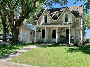 318 N Pine St, Inman, KS 67546