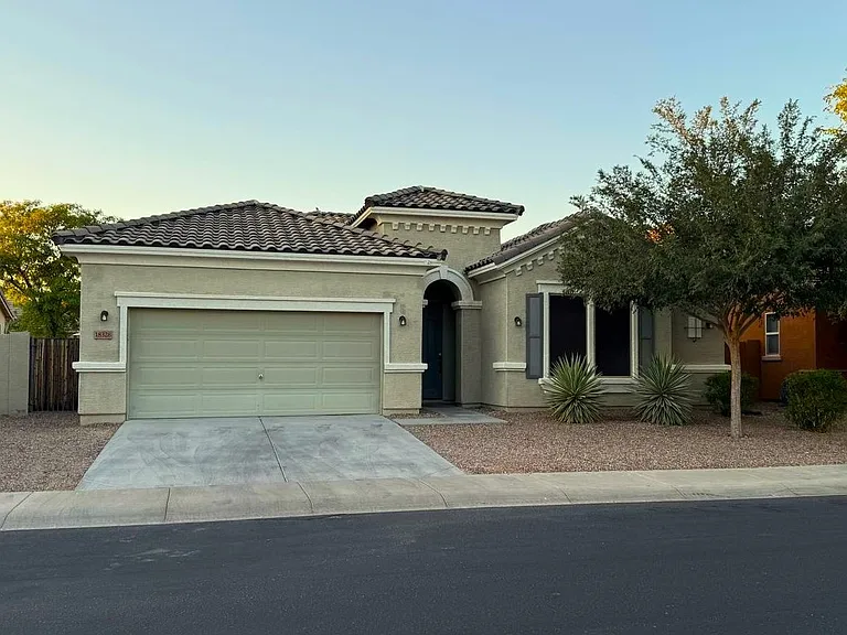 18328 W Saguaro Ln — Photo 1