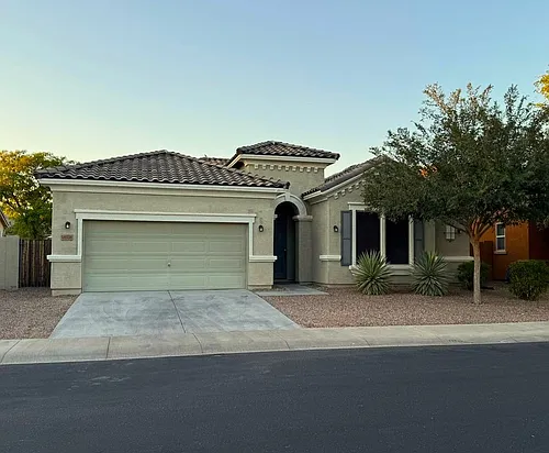 18328 W Saguaro Ln Photo 1