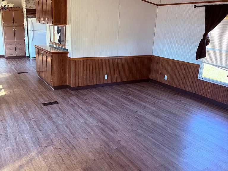 2058 Krist Ln — Photo 6