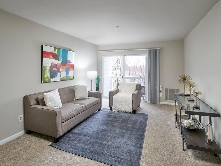 Canterbury Apartments — Photo 10