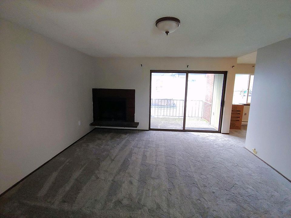 Spacious Living Room and Deck