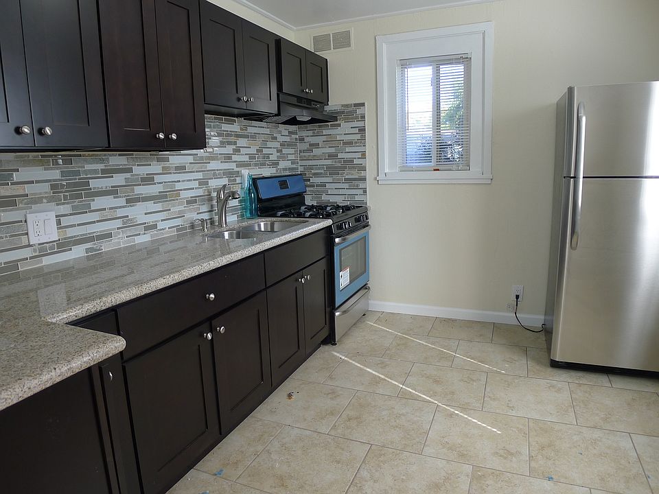 1st image of 323 Carlos St #323