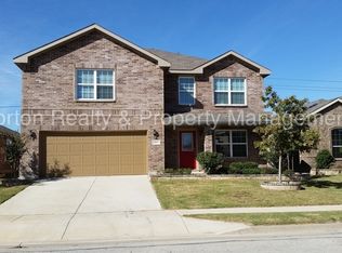 10417 Rising Knoll Ln, Fort Worth, TX 76131