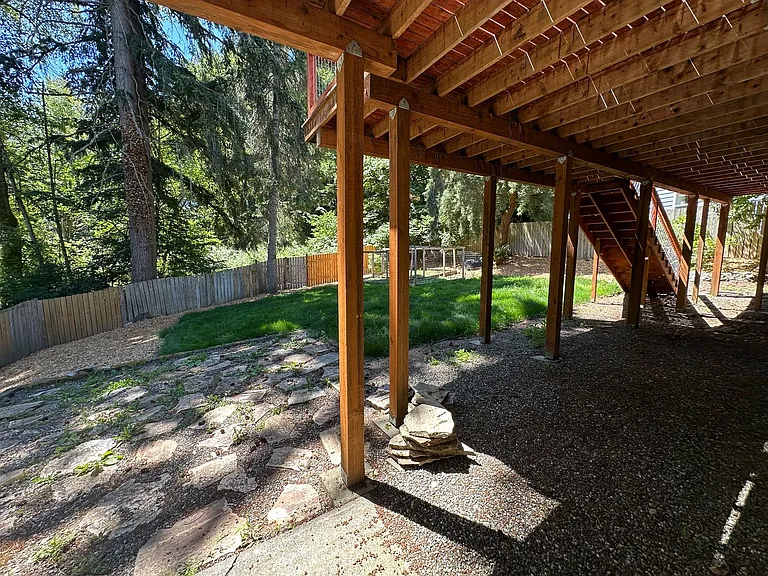 1479 Greenville Dr — Photo 41