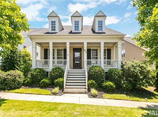 621 Skygrove Dr, Holly Springs, NC 27540