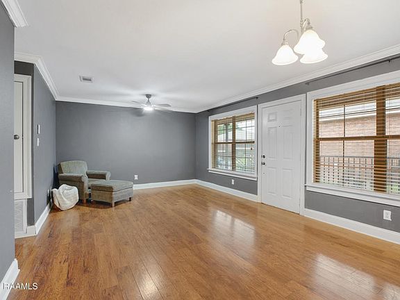 5th image of 112 Hillside Dr APT 24