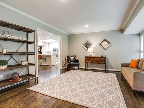 5th image of 8515 San Leandro Dr