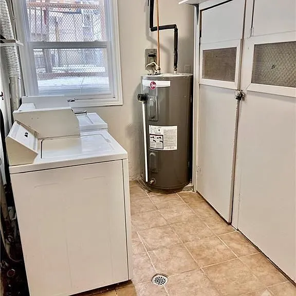 75 Holland Ave #5 — Photo 17