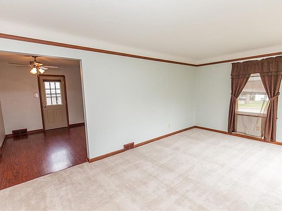 5th image of 6982 Beresford Ave