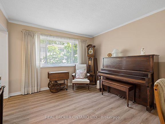 4th image of 30 Green Valley Dr #114