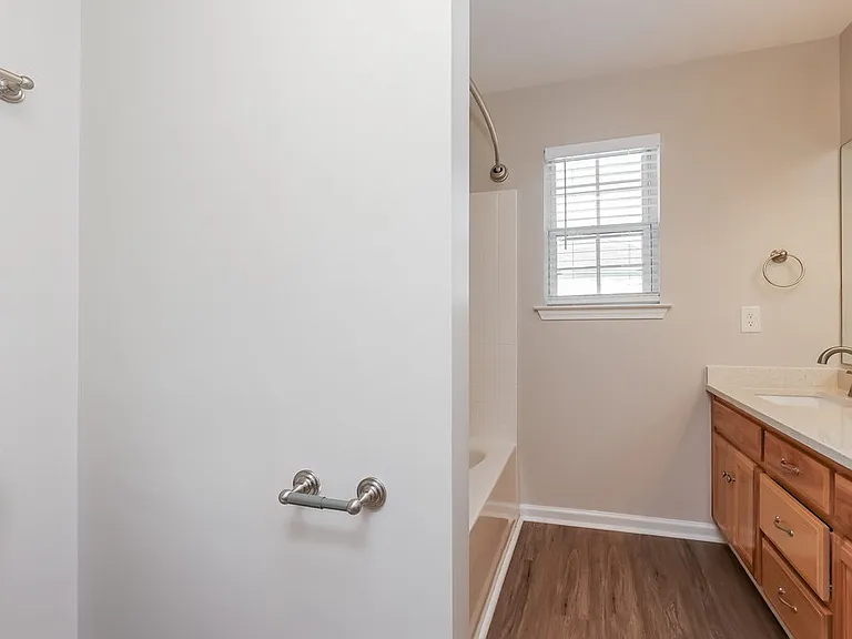 323 Buttonwood Dr — Photo 15