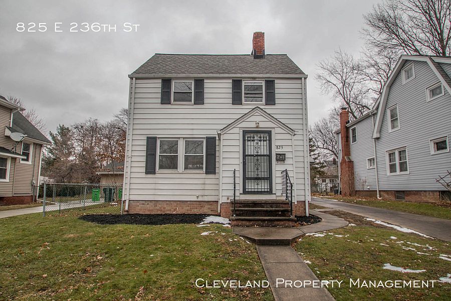 1st image of 825 E 236th St