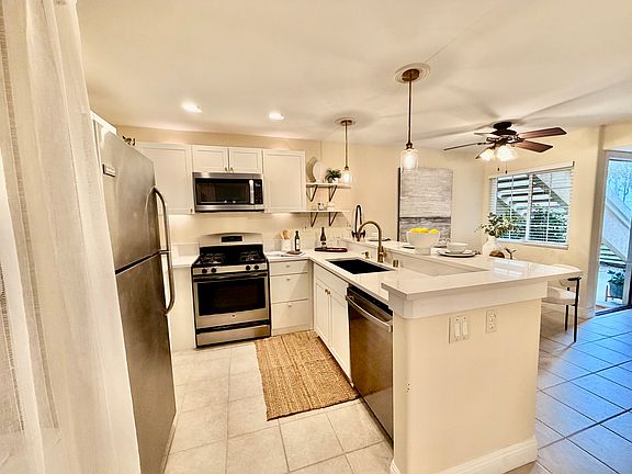 4th image of 6971 Ballena Way #2A
