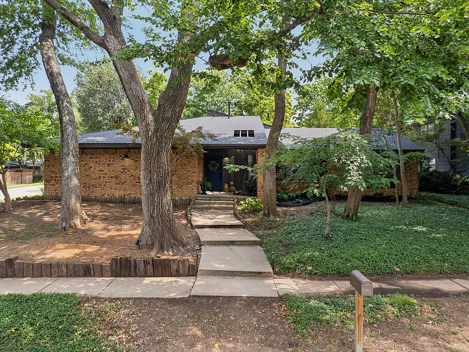 3911 Morrison Cir