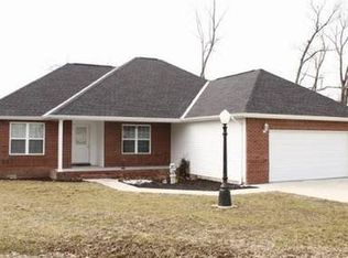 210 Breeze Dr, Carterville, IL 62918